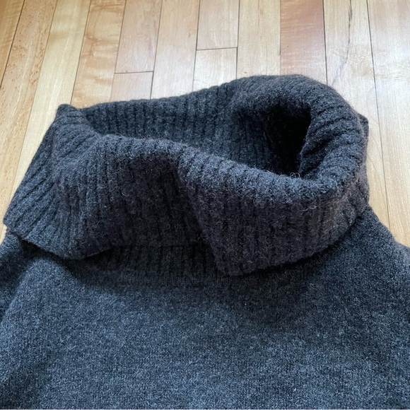 TWEEDS 100% Merino Wool Charcoal Gray with seashell buttons - Picture 6 of 9